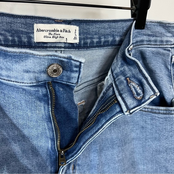Abercrombie & Fitch Blue The Flare Wide Leg ultra high rise Jeans size 34/14s - Picture 4 of 7